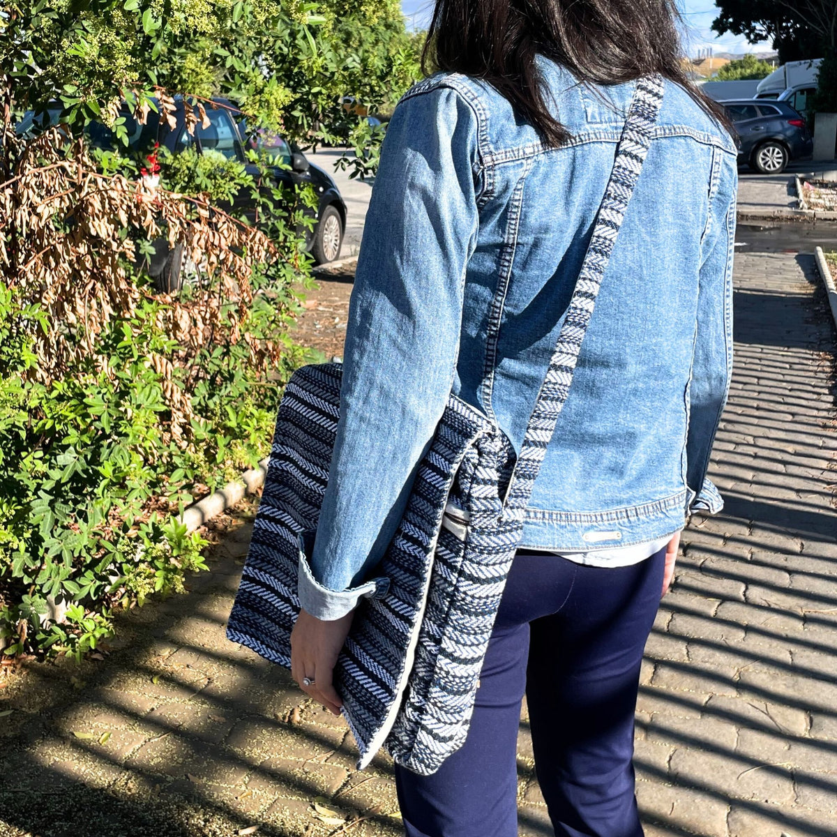 Soft Banjar Laptop Bag - Blue Strips
