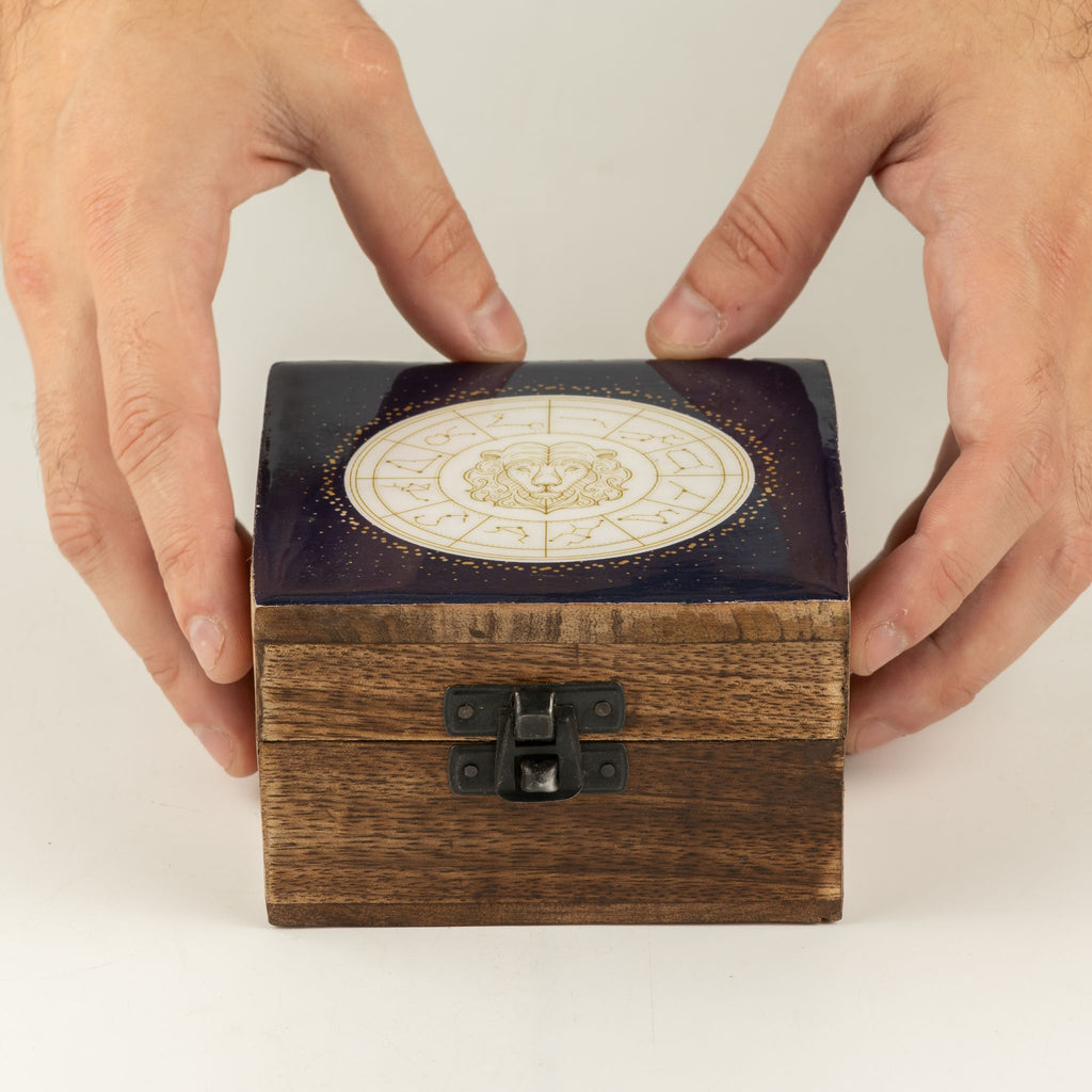 Small Enamelled Box -  Leo