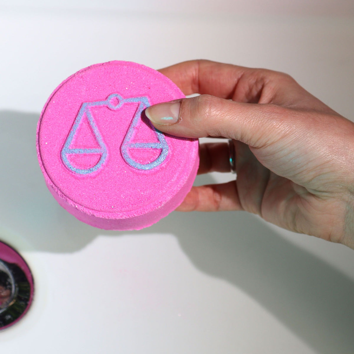 Set of Zodiac Bath Fizzers with Horoscope - Libra - Zodiac Bath Fizzers with Horoscope | Hearth & Amble