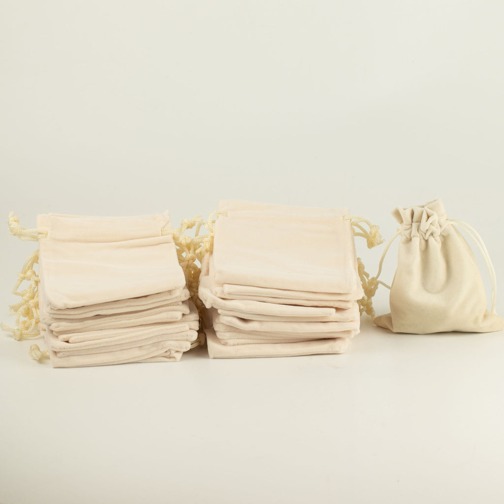 Quality Velvet Pouch - Ivory 10x12cm